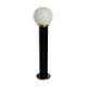 Lampadaire, Italie, années 1970, boule de verre blanc, finitions en laiton, l’étoile est en noir laqué i