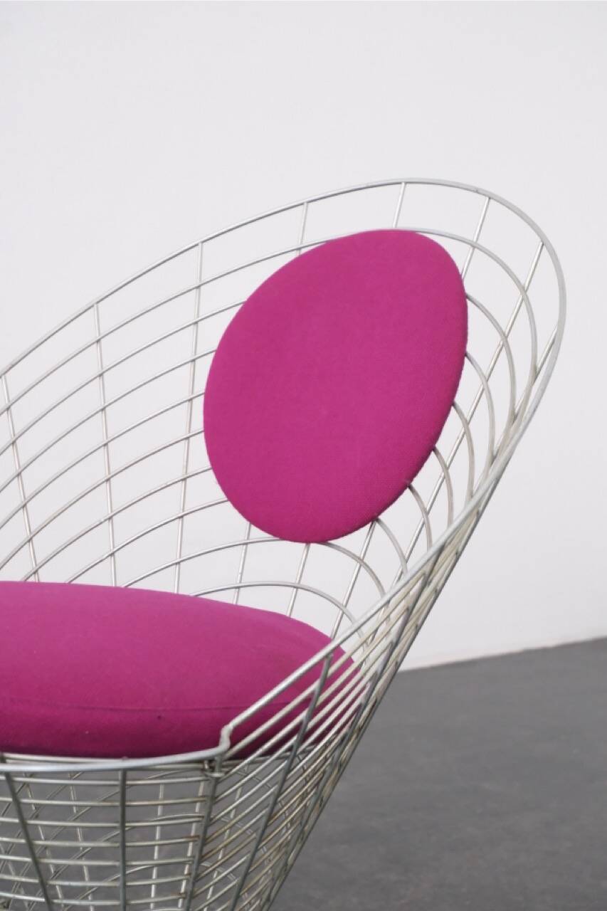 "K2" Cone chair in wire by Verner Panton / Plus Linje