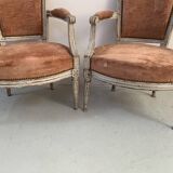 Paire de fauteuils de style Louis XVI en hetre patiné XIX siècle