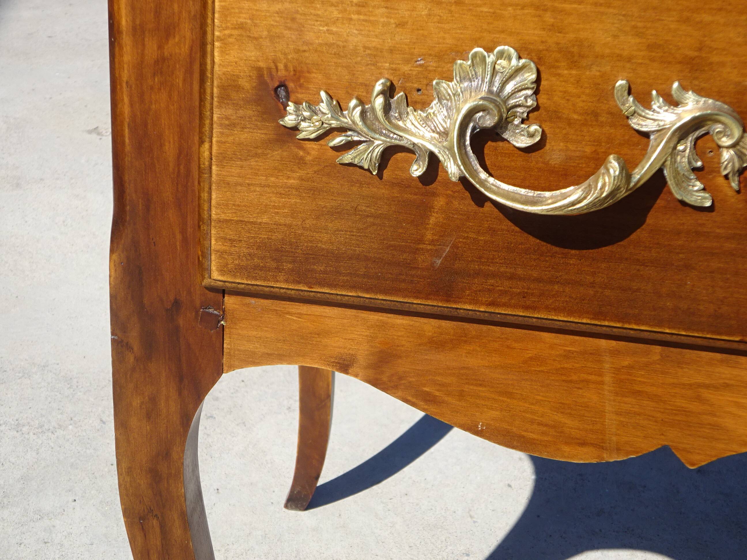 Commode 2 tiroirs de style Louis XV