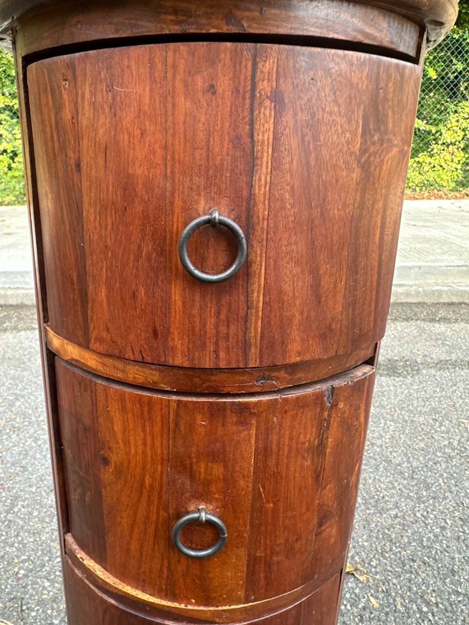 Column furniture with 5 drawers, cylindrical, made of solid wood, round chest of drawers.