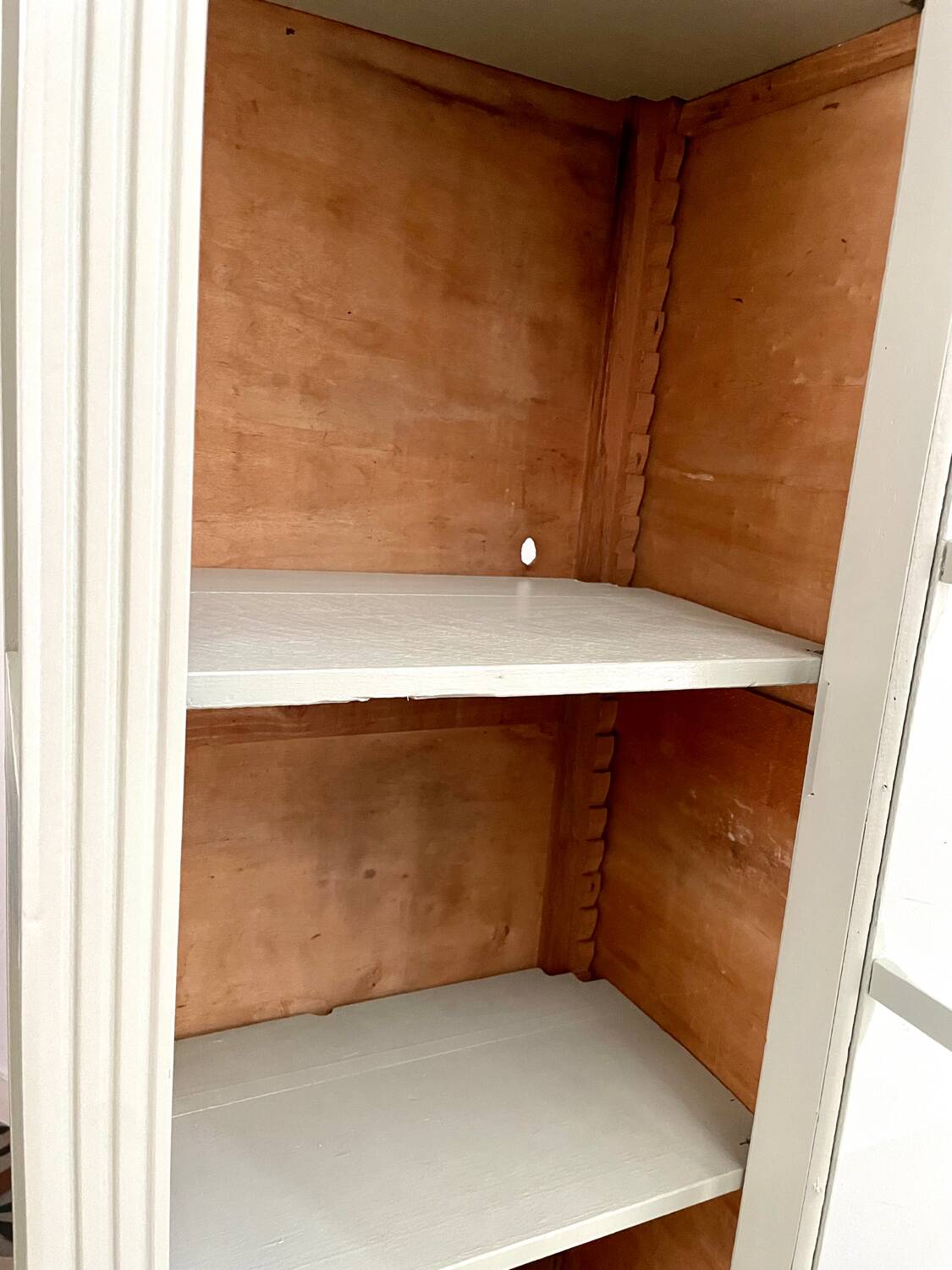 Vitrine, armoire parisienne revisitée