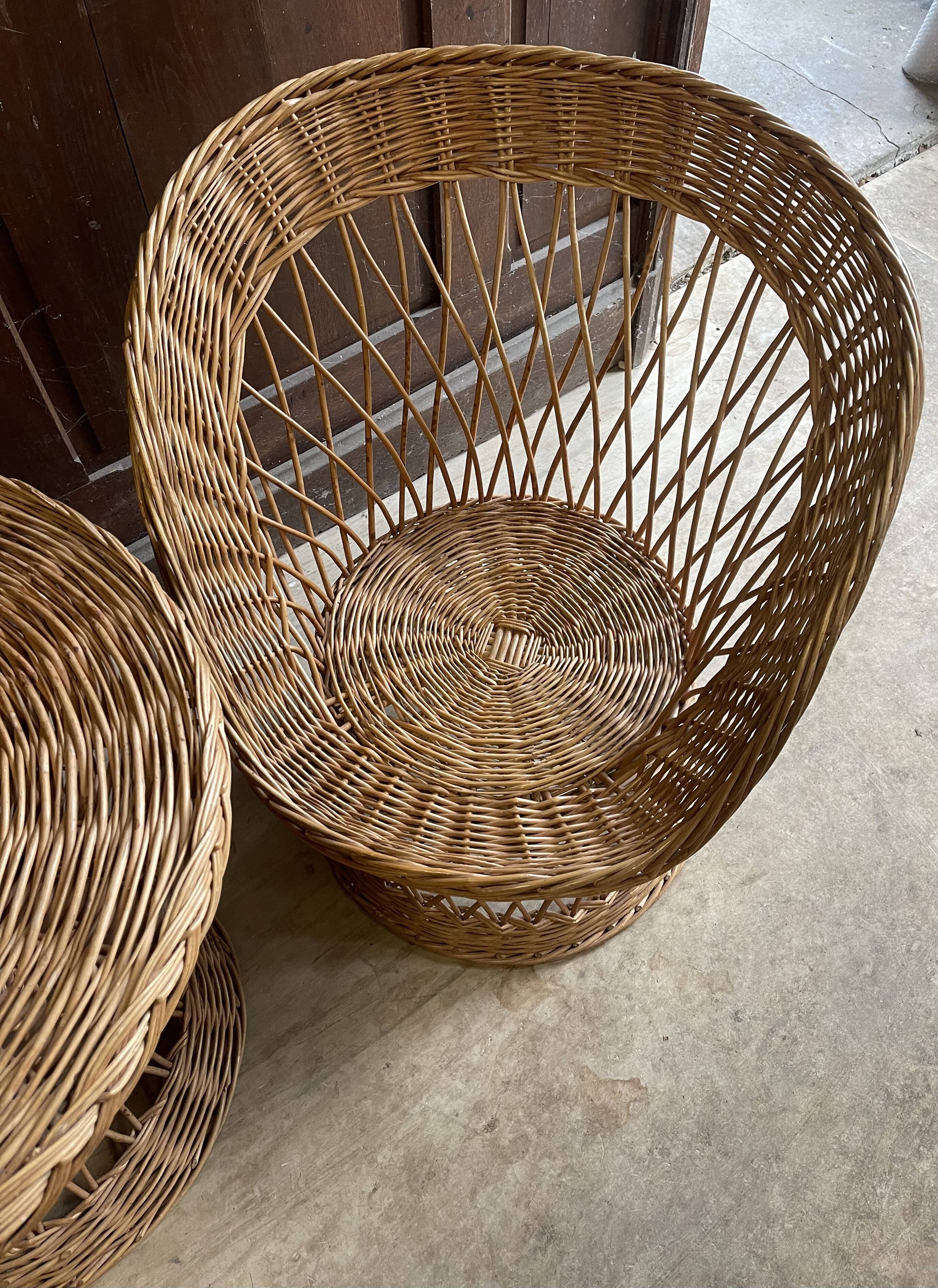 Fauteuils table en rotin vintage