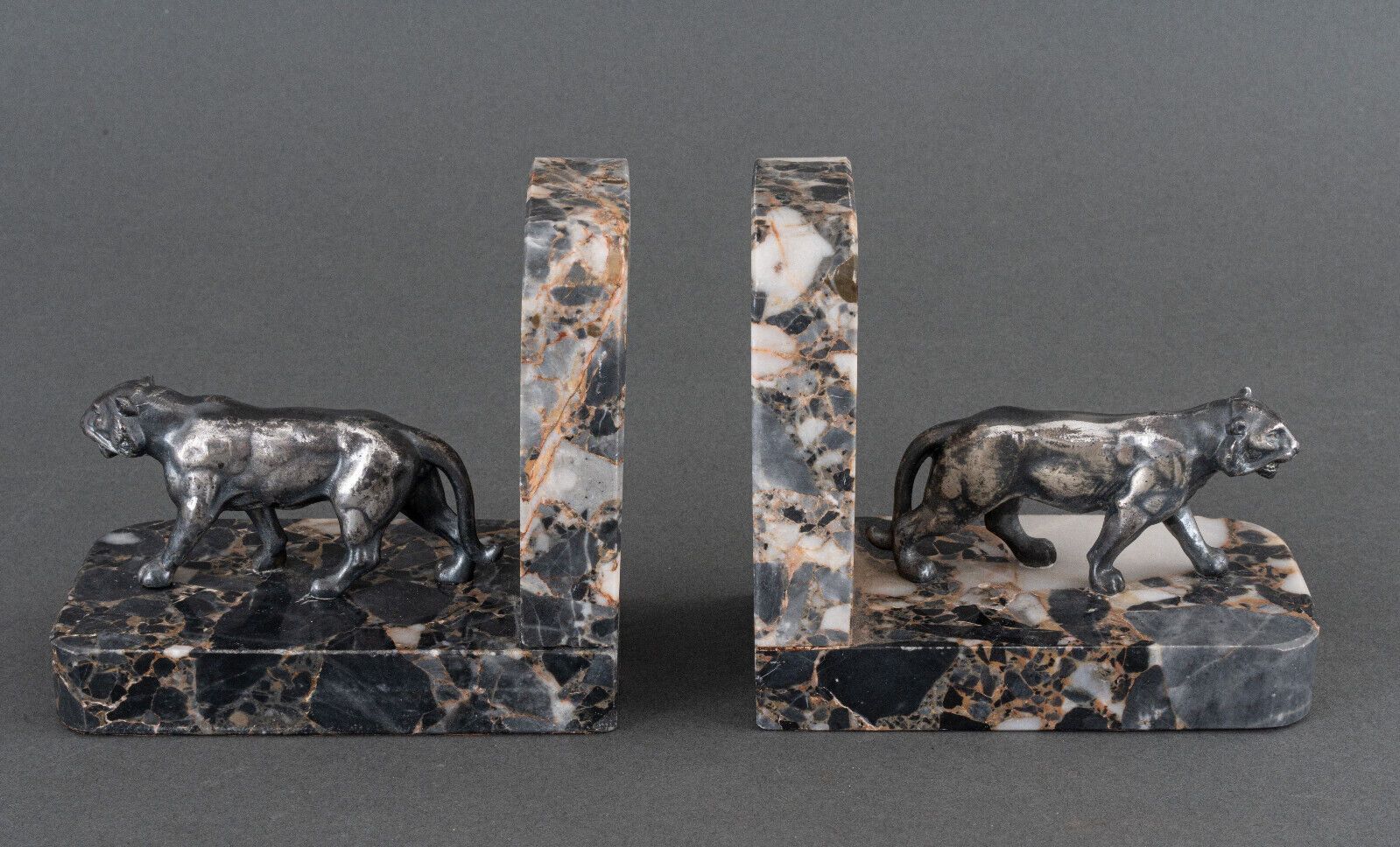 Art Deco bookends in silver regulation panther decoration 1930