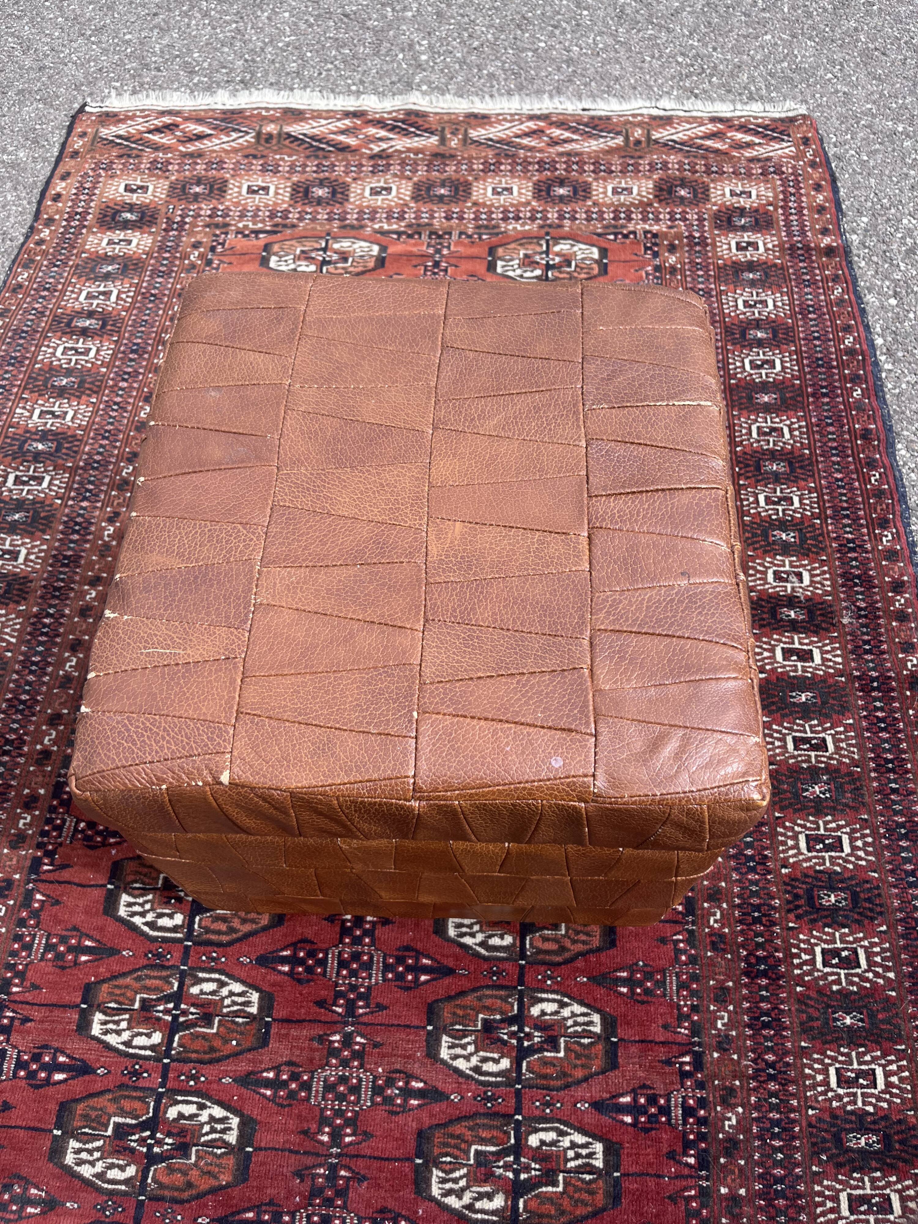 Leather pouf chest 80s