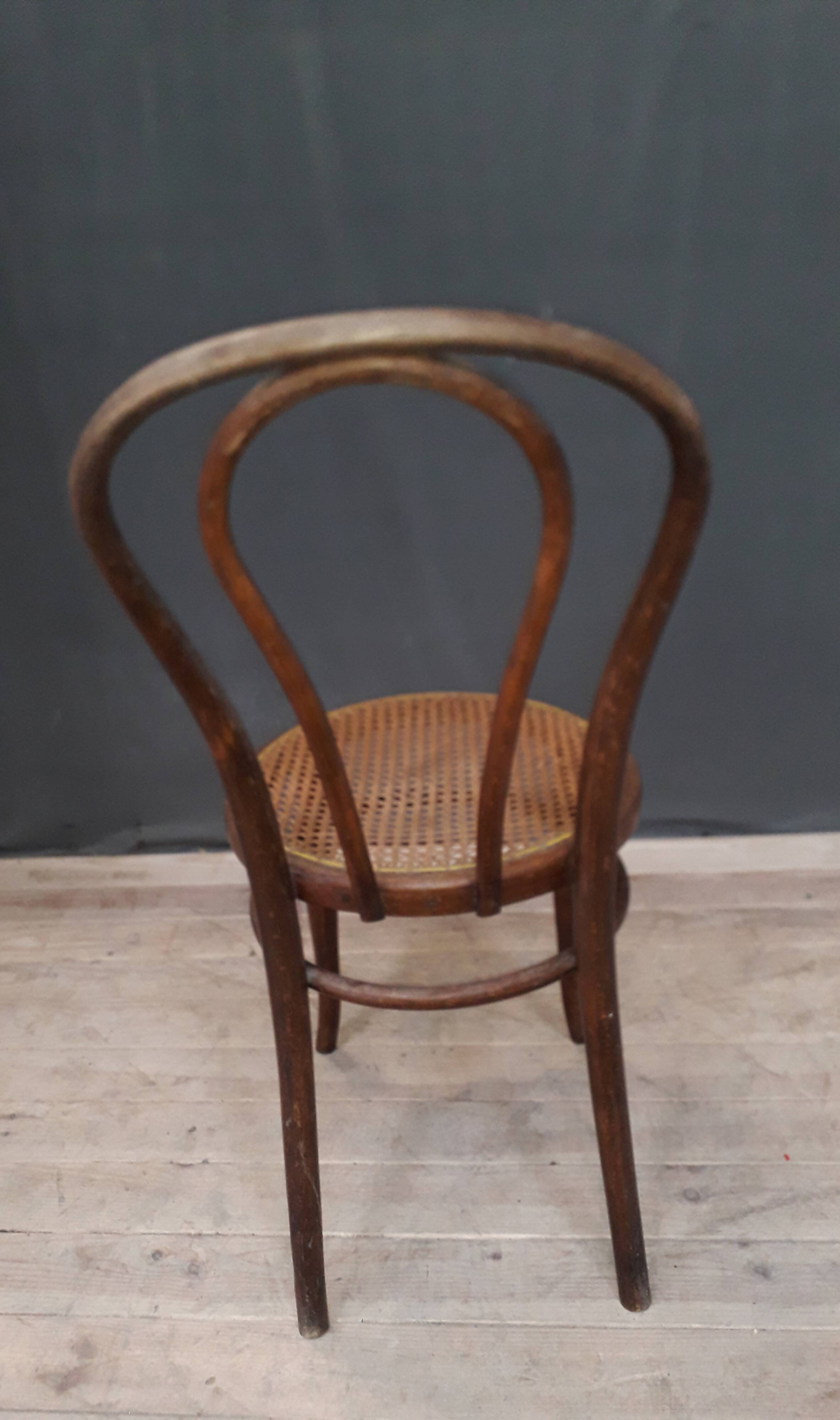 Chaise de bistrot 1900 en bois courbé