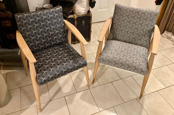 Paire de fauteuils stella