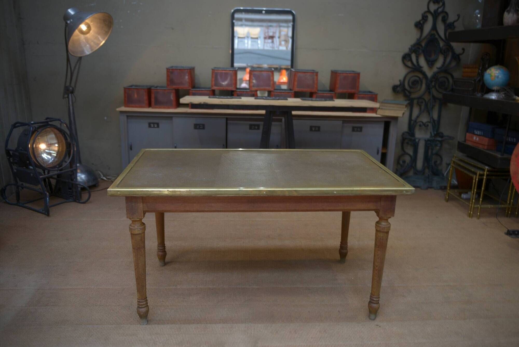 Oak and brass dining table Banque de France 1900