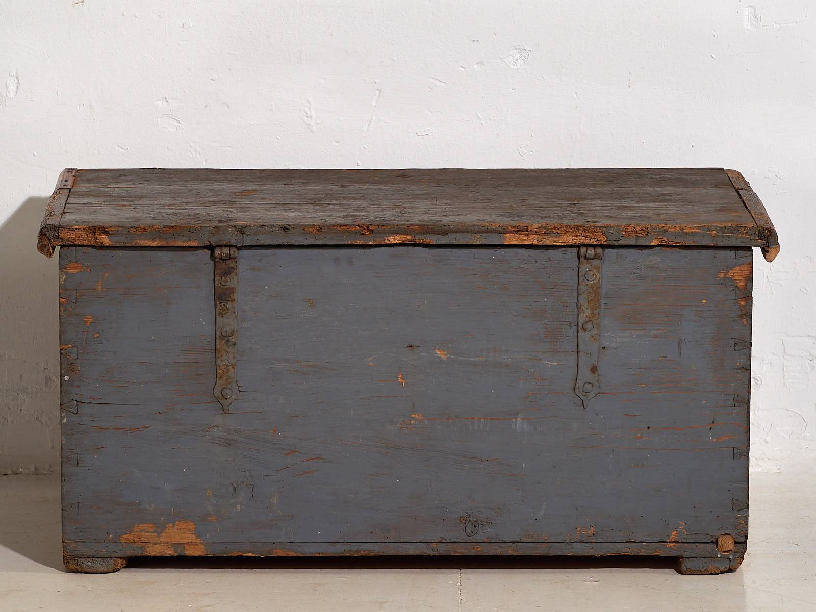 Antique chest with pearl grey patina (c.1900) #28
