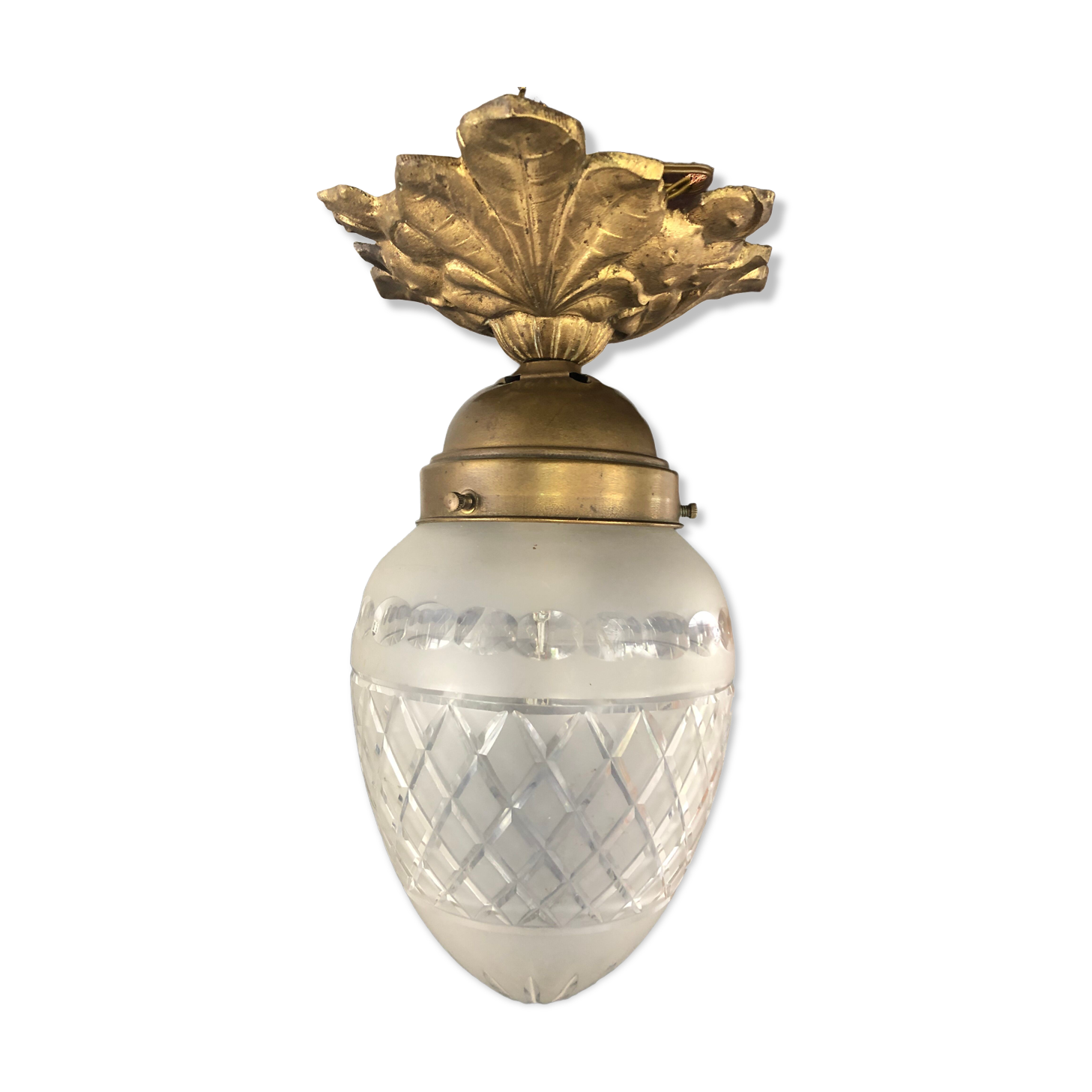 Bronze ceiling lamp and glassware