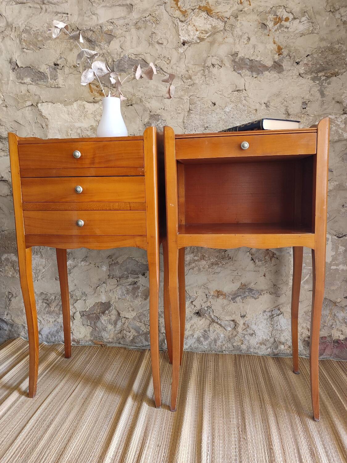 2 bedside tables