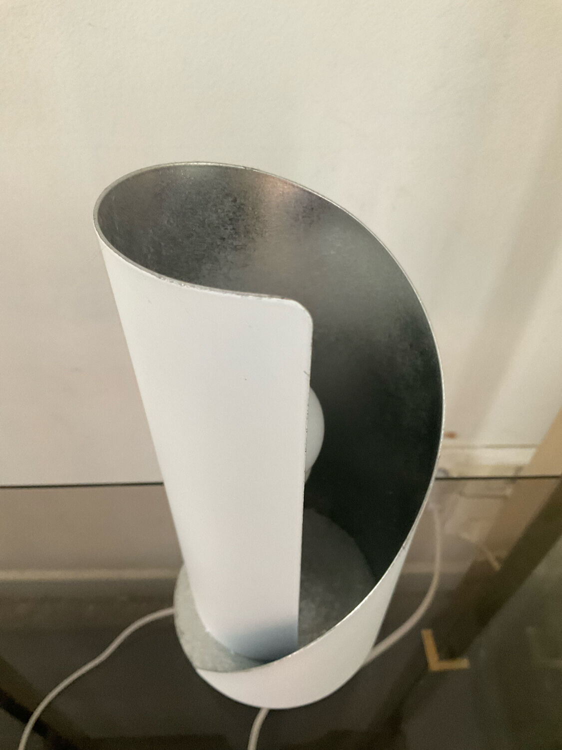 Design lamp in folded sheet metal