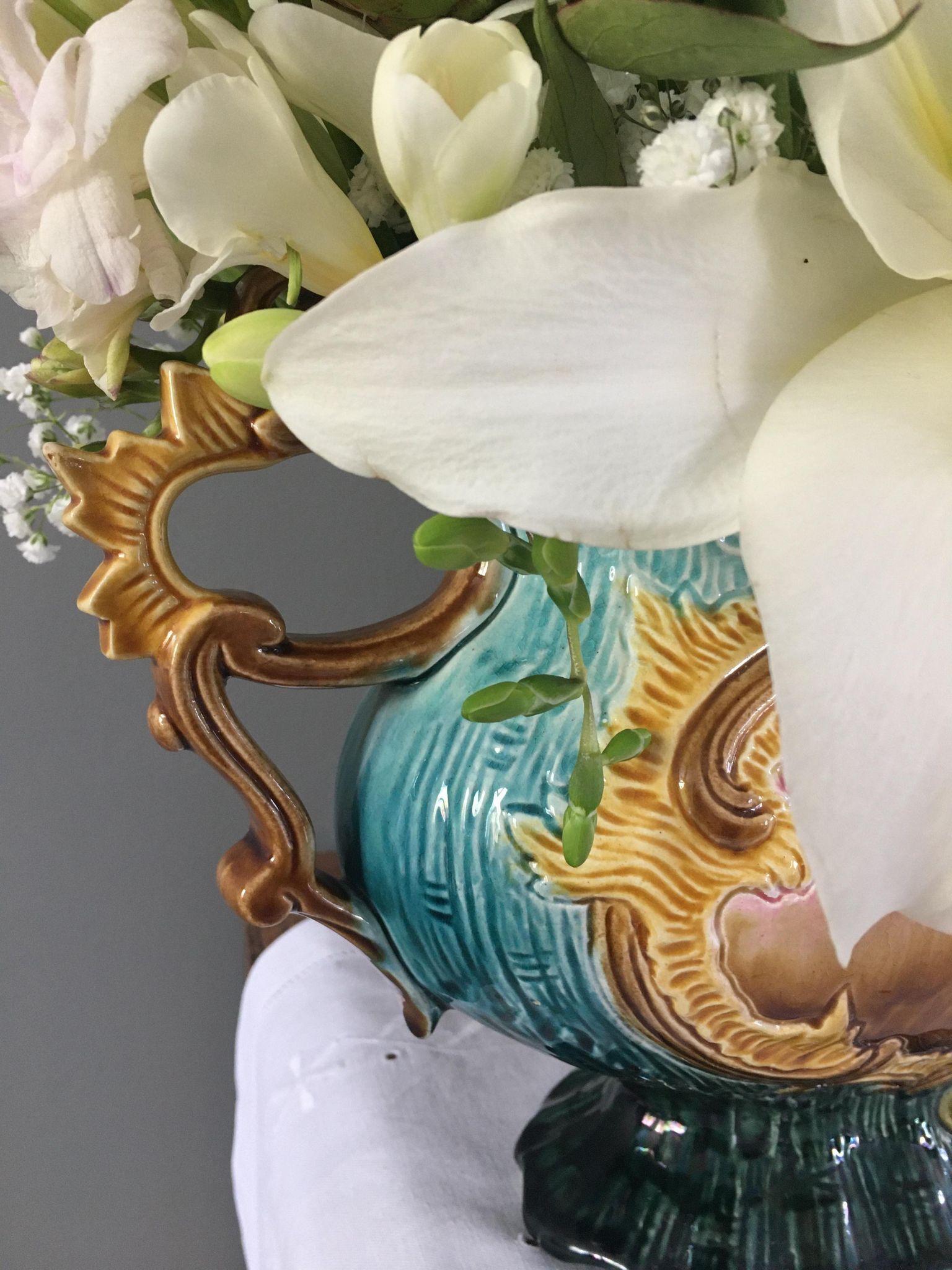Art Nouveau planter barbotine Majolica 19th