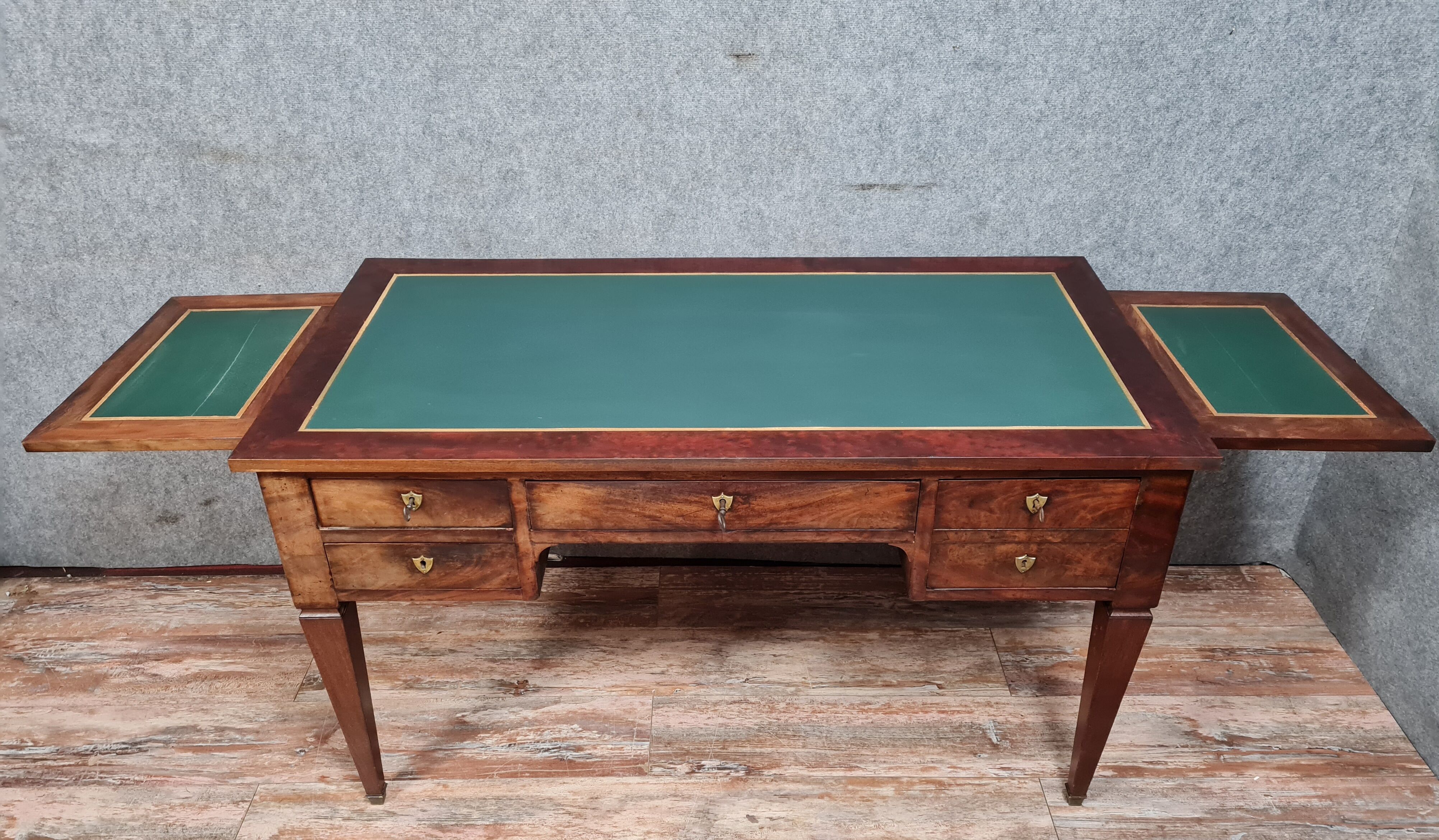 Louis XVI double-sided center office in mahogany around 1850