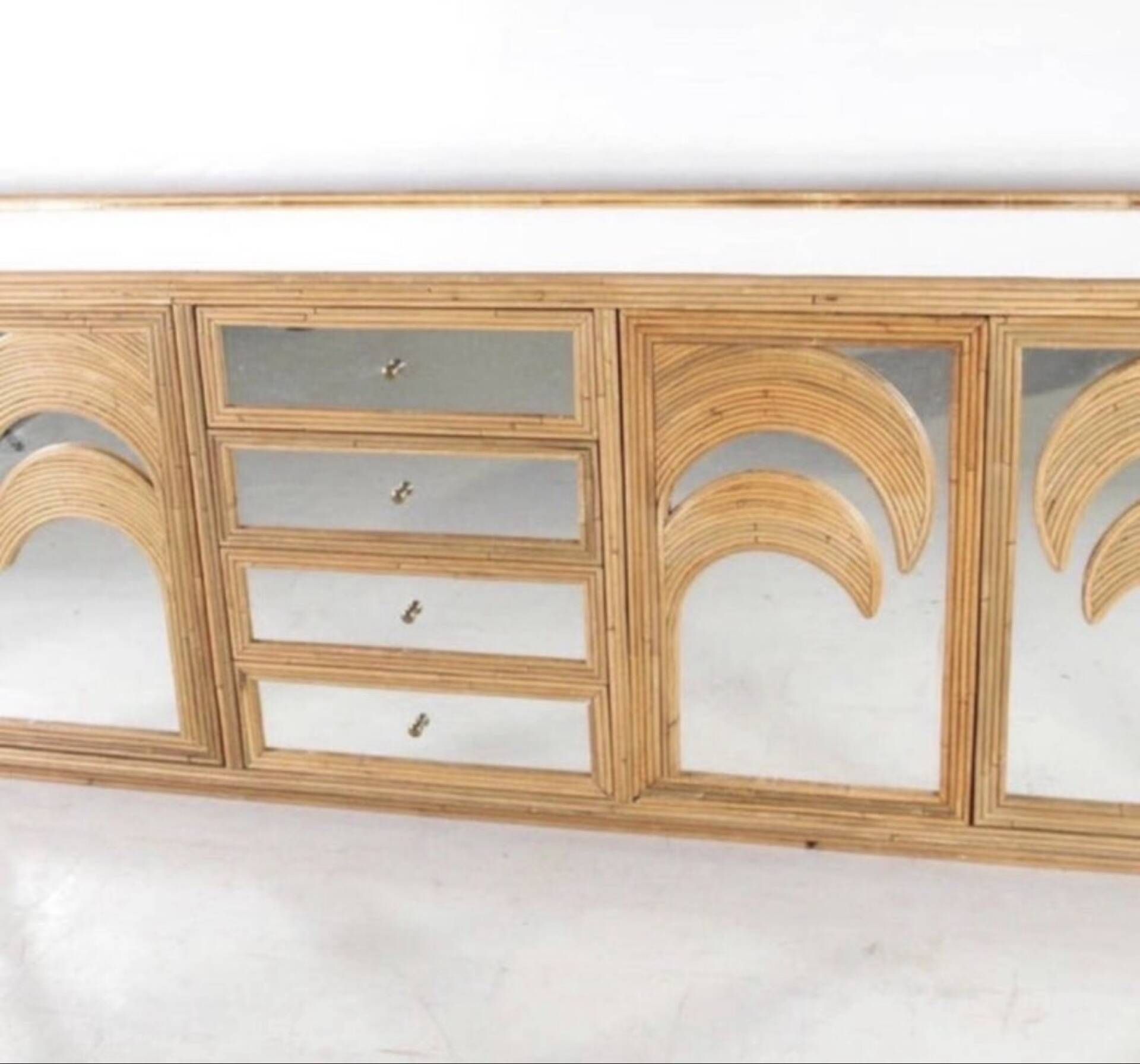 Enfilade « palmes » en rotin et miroirs 