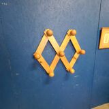 Vintage accordion coat rack in pine circa 1950
