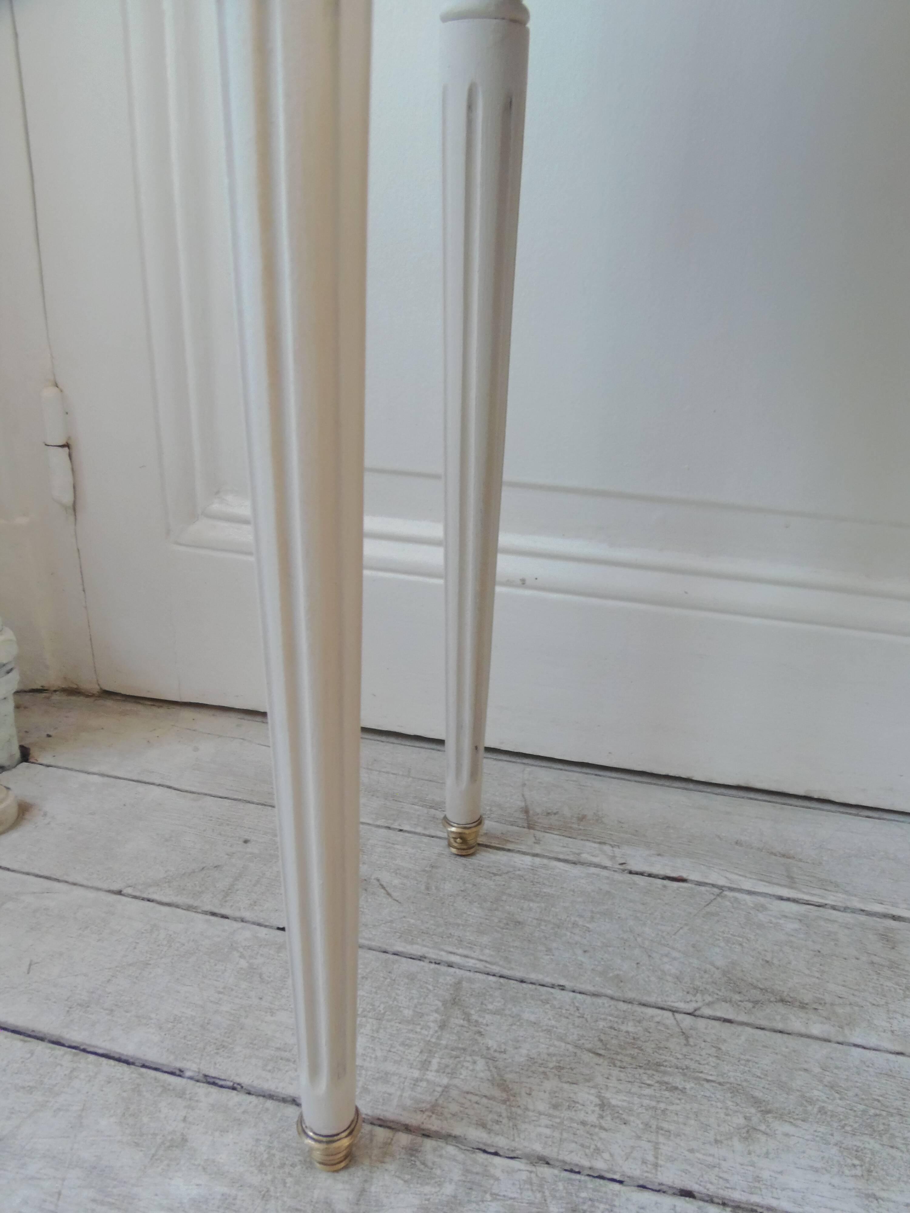 Pair of beautifully crafted bedside tables, end tables, pearl gray.