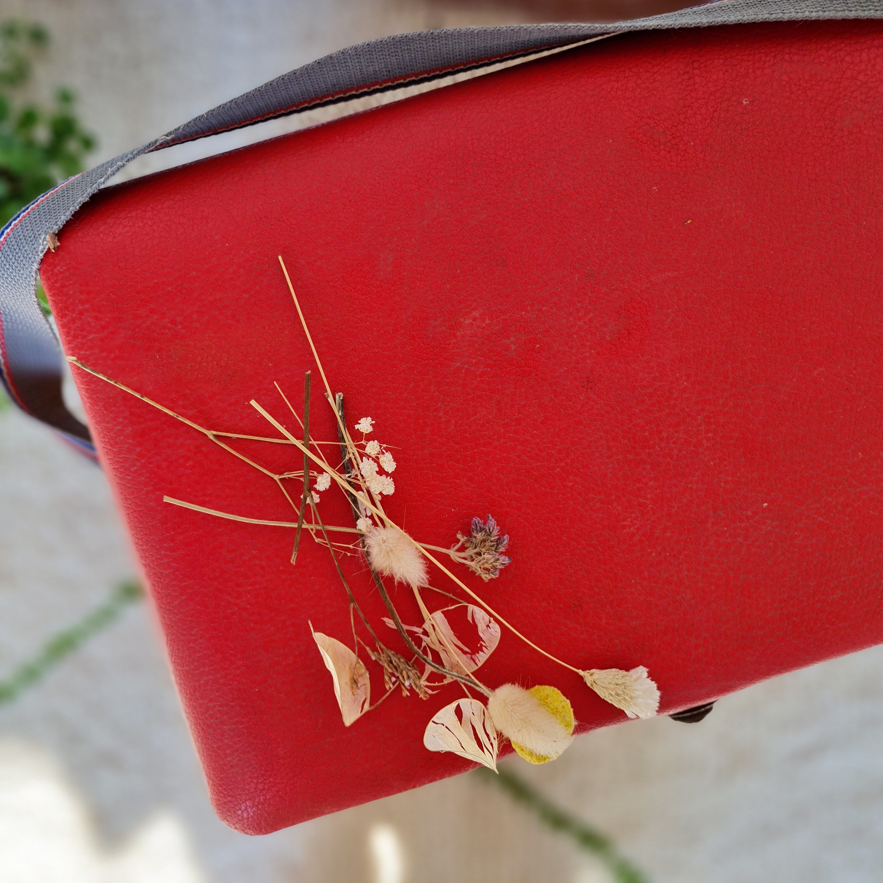 Fisherman stool old wood and imitation leather