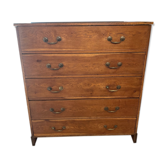 Oak chest of drawers