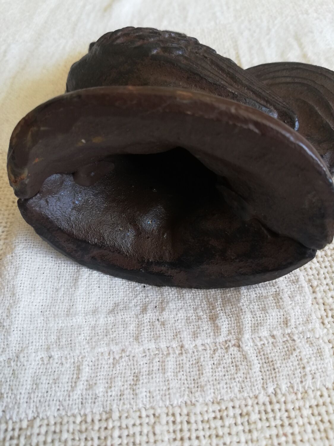 Decorative cast iron rooster bookend