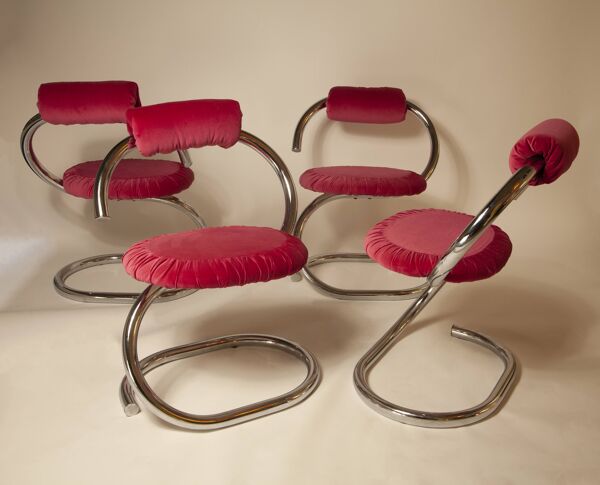 Fauteuil cobra de Giotto Stoppino Italie