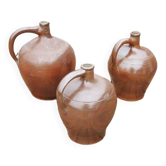3 Anciens Cruchons à Calvados en Grès Vernissé Marron