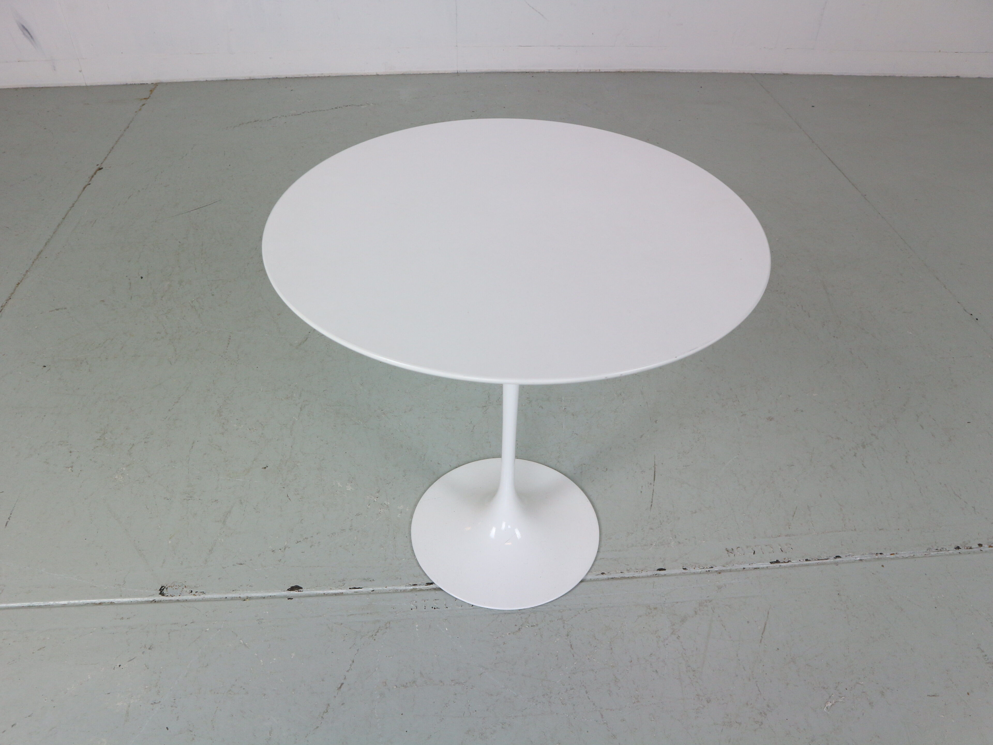 Eero Saarinen White Vintage Tulip Side Table for Knoll, 1960
