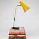 Lampe de bureau, de table ou d'appoint jaune J.T. Kalmar, laiton et fer, Vienne, Autriche, années 1950