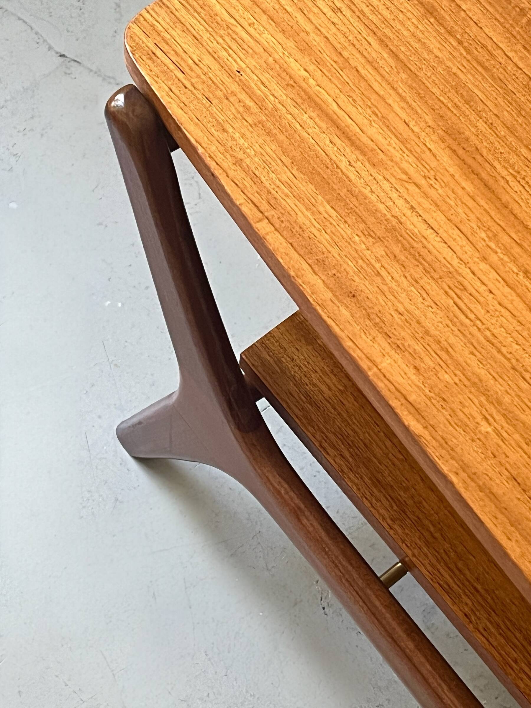 Scandinavian coffee table with 2 wooden tops, Netherlands 1970.