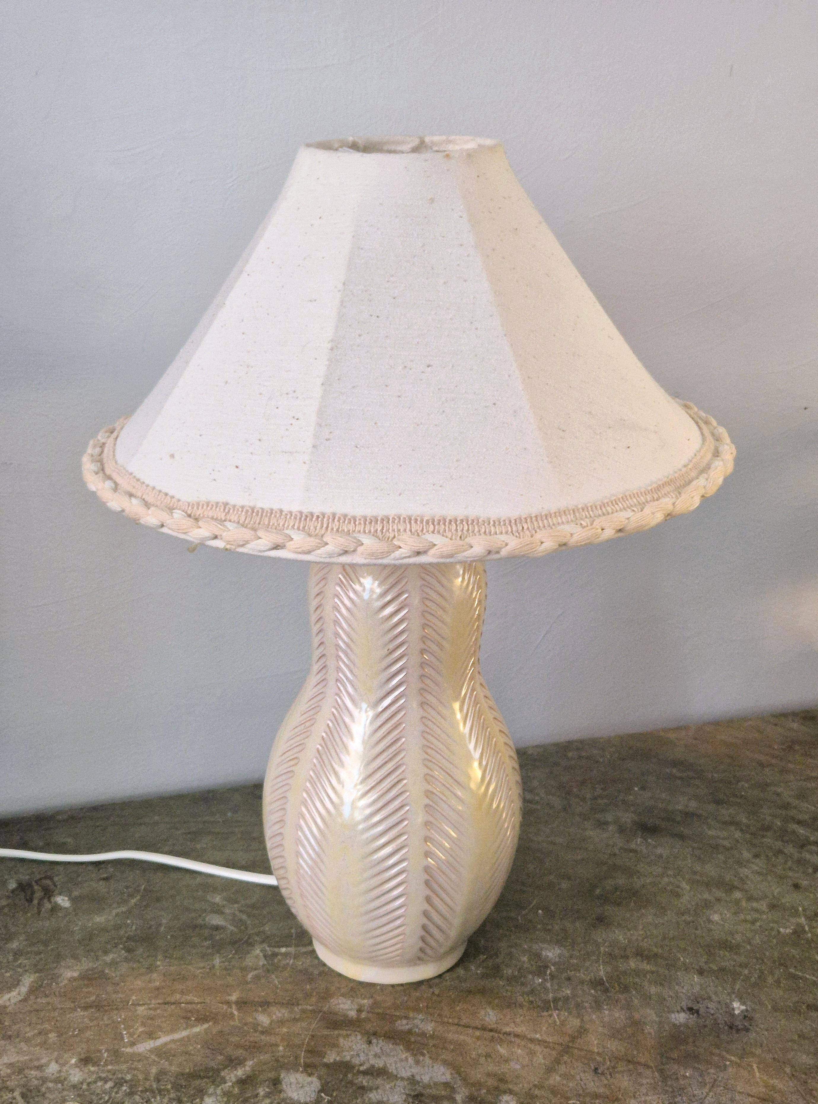 Modern Swedish table lamp with a ceramic base by Anna-Lisa Thomson, mid-1900s.