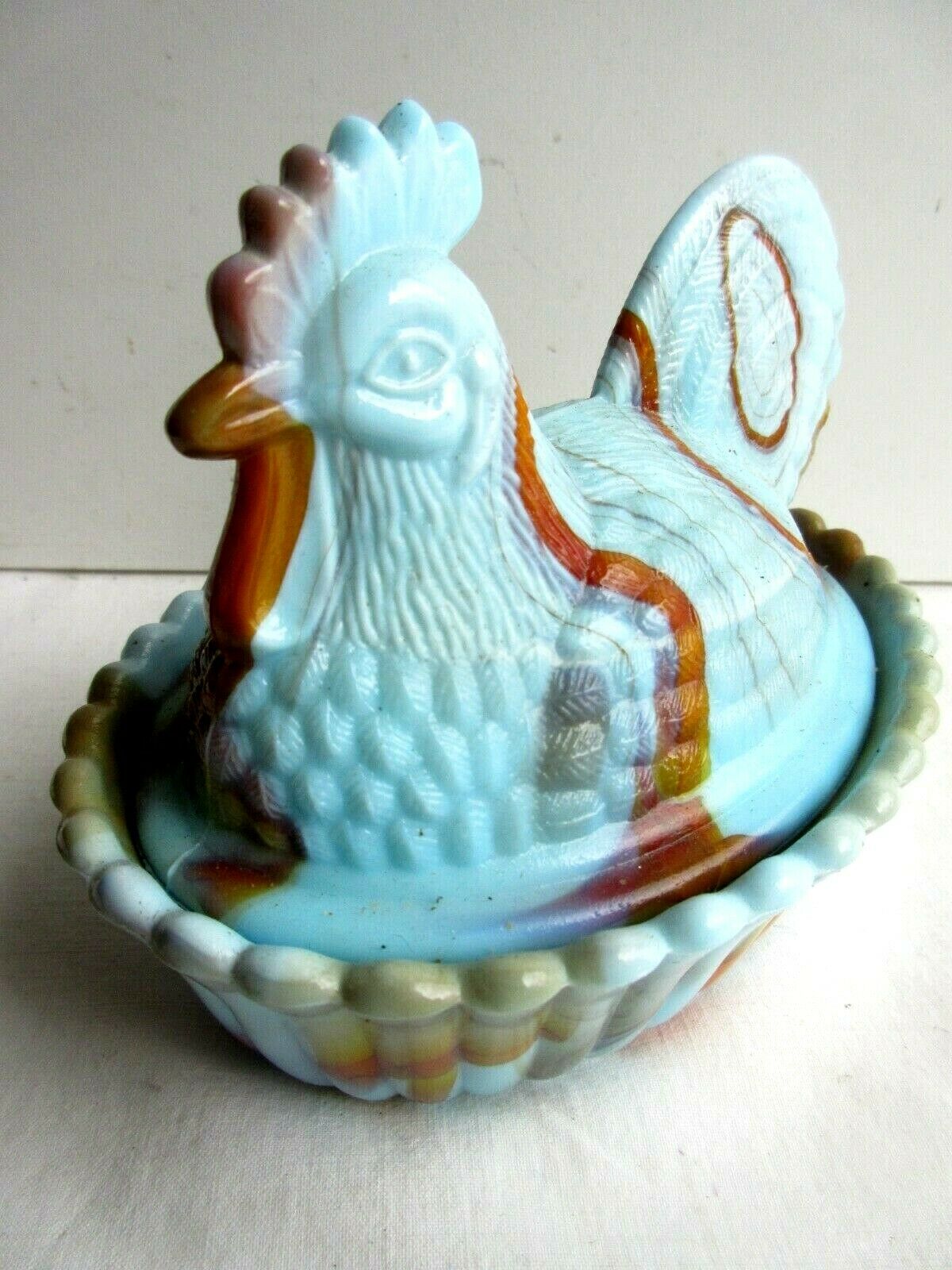 Sweet sugar candy Vallérysthal, blue opaline marbled with brown: Hen on nest