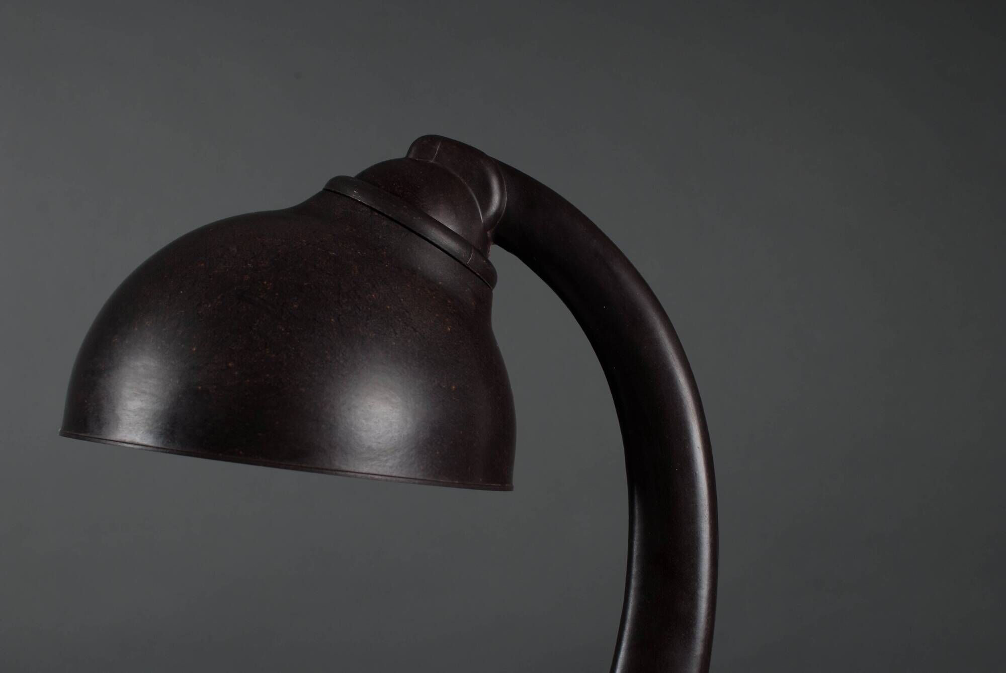 Art Deco desk lamp in brown Bakelite, model 11126, attributed to EKCO.