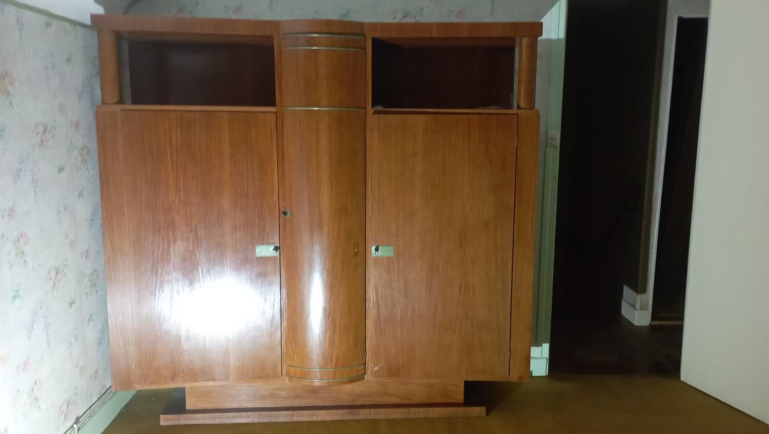 Art Deco wardrobe from the 50s! Superb condition!