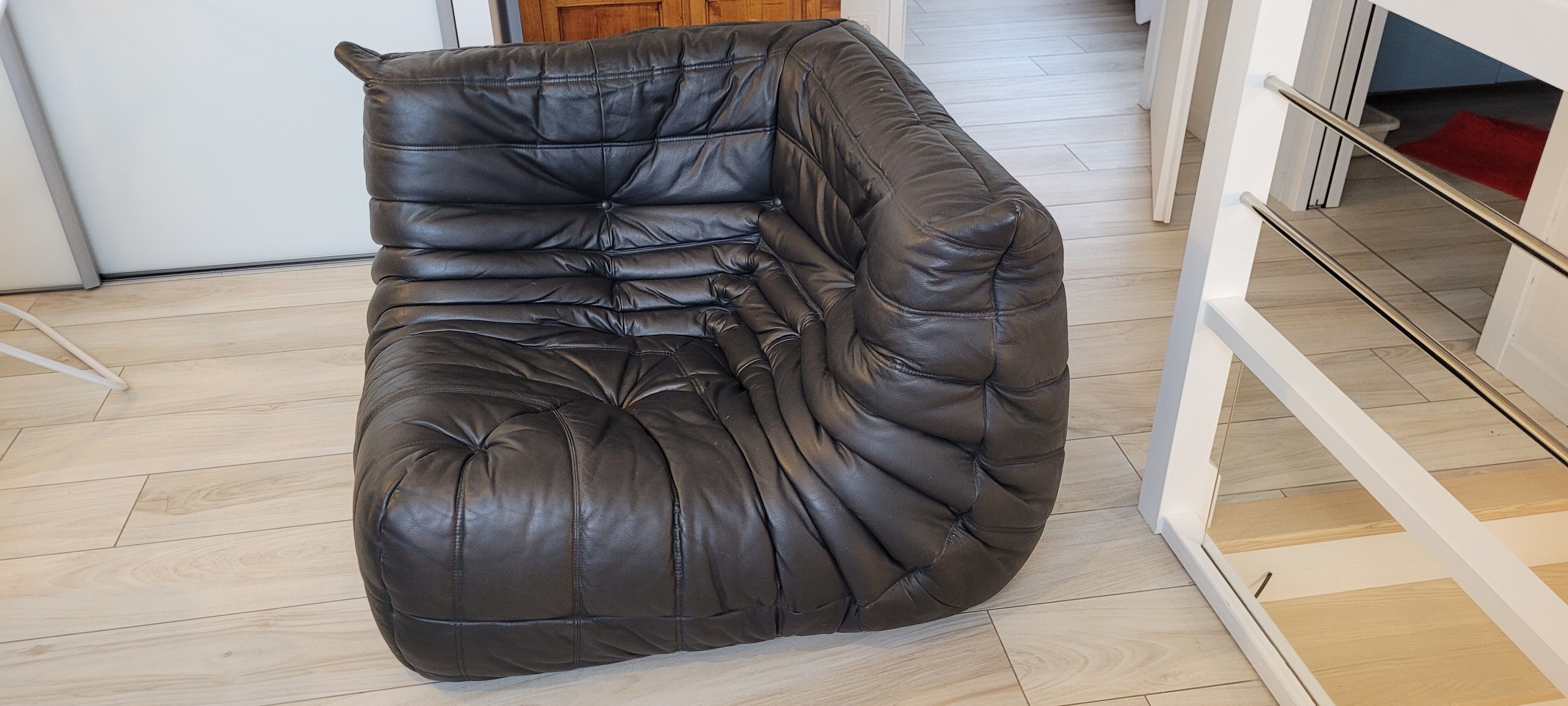 Corner sofa Togo black leather