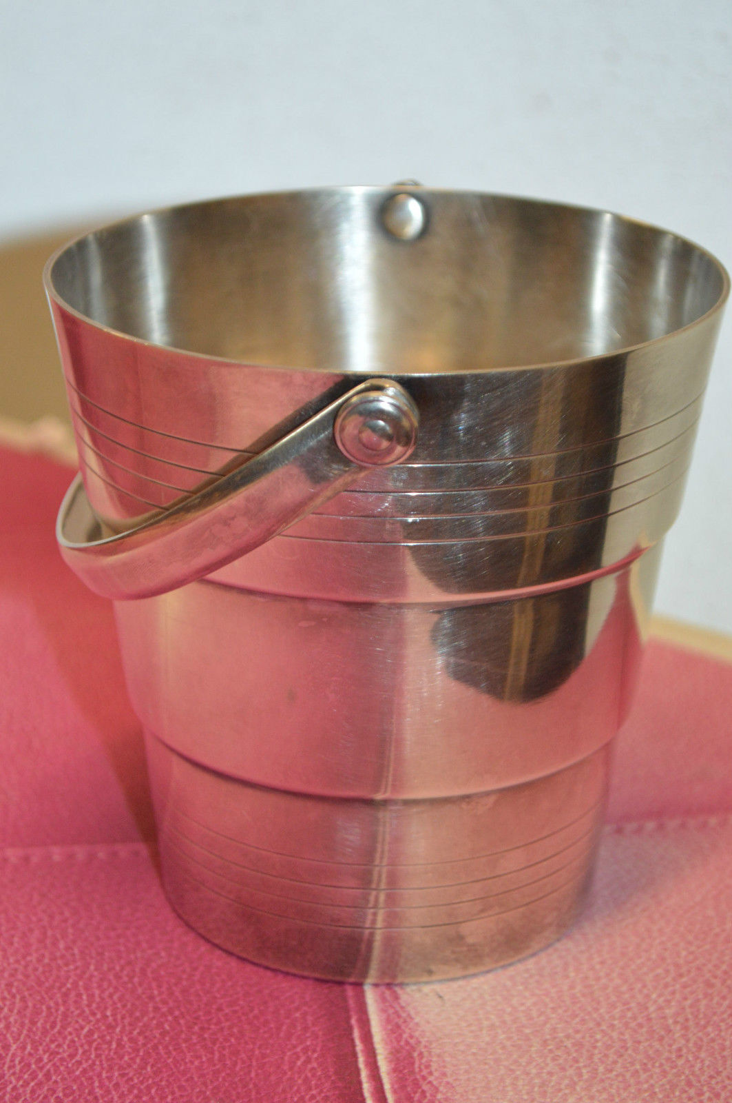 Silver metal ice bucket