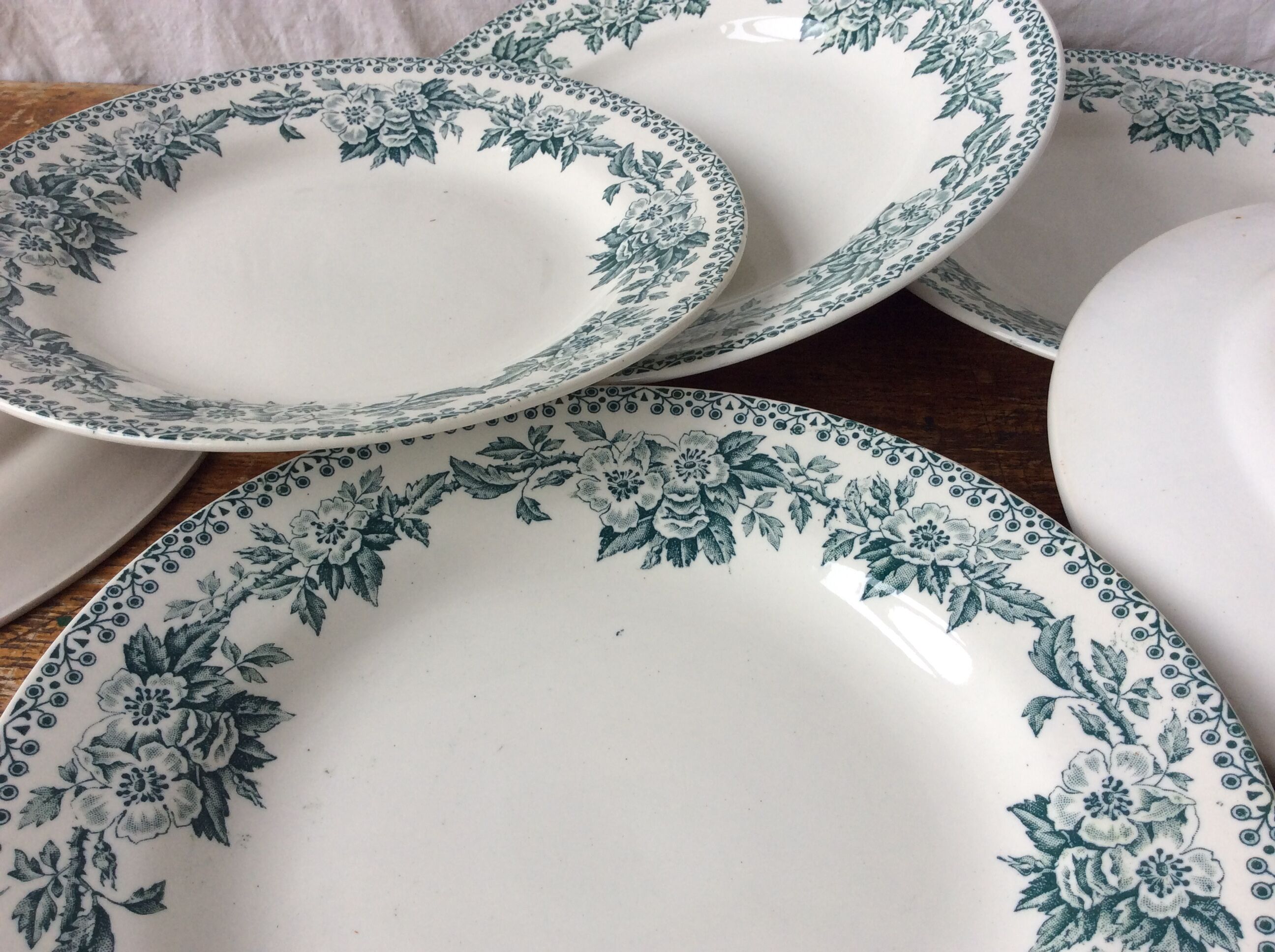 6 assiettes Terre de fer modèle Guadeloupe