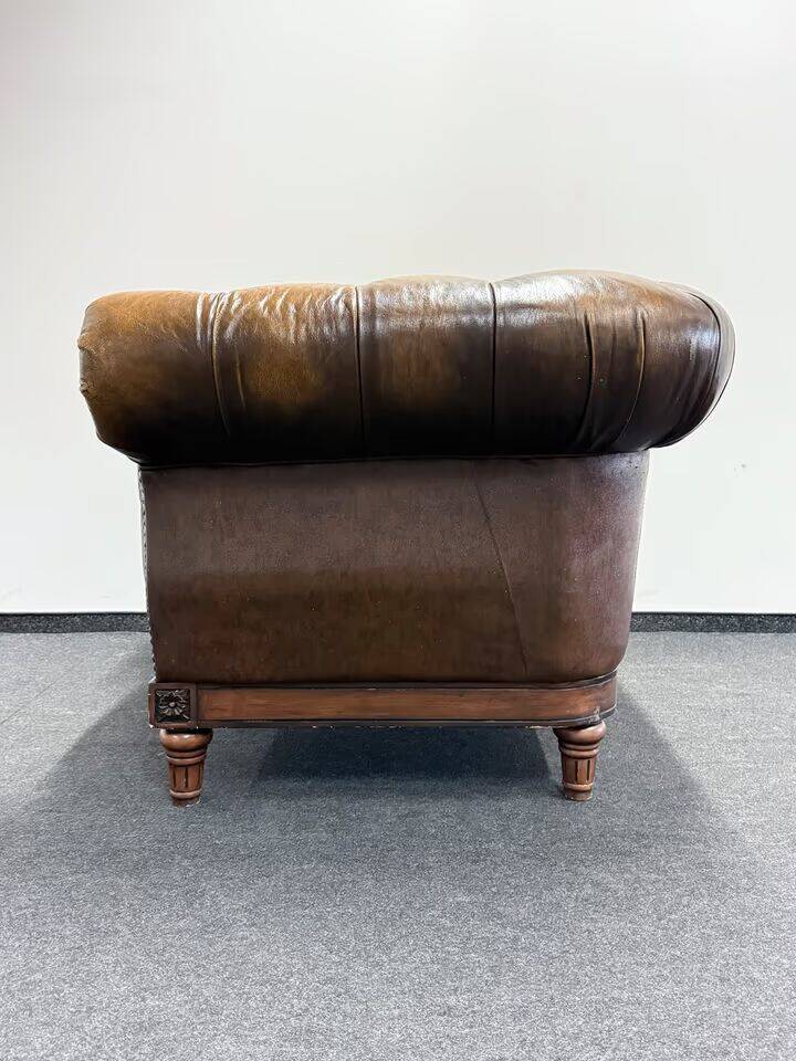 Brown Leather Vintage Chesterfield armchair