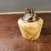 Briquet  de table
