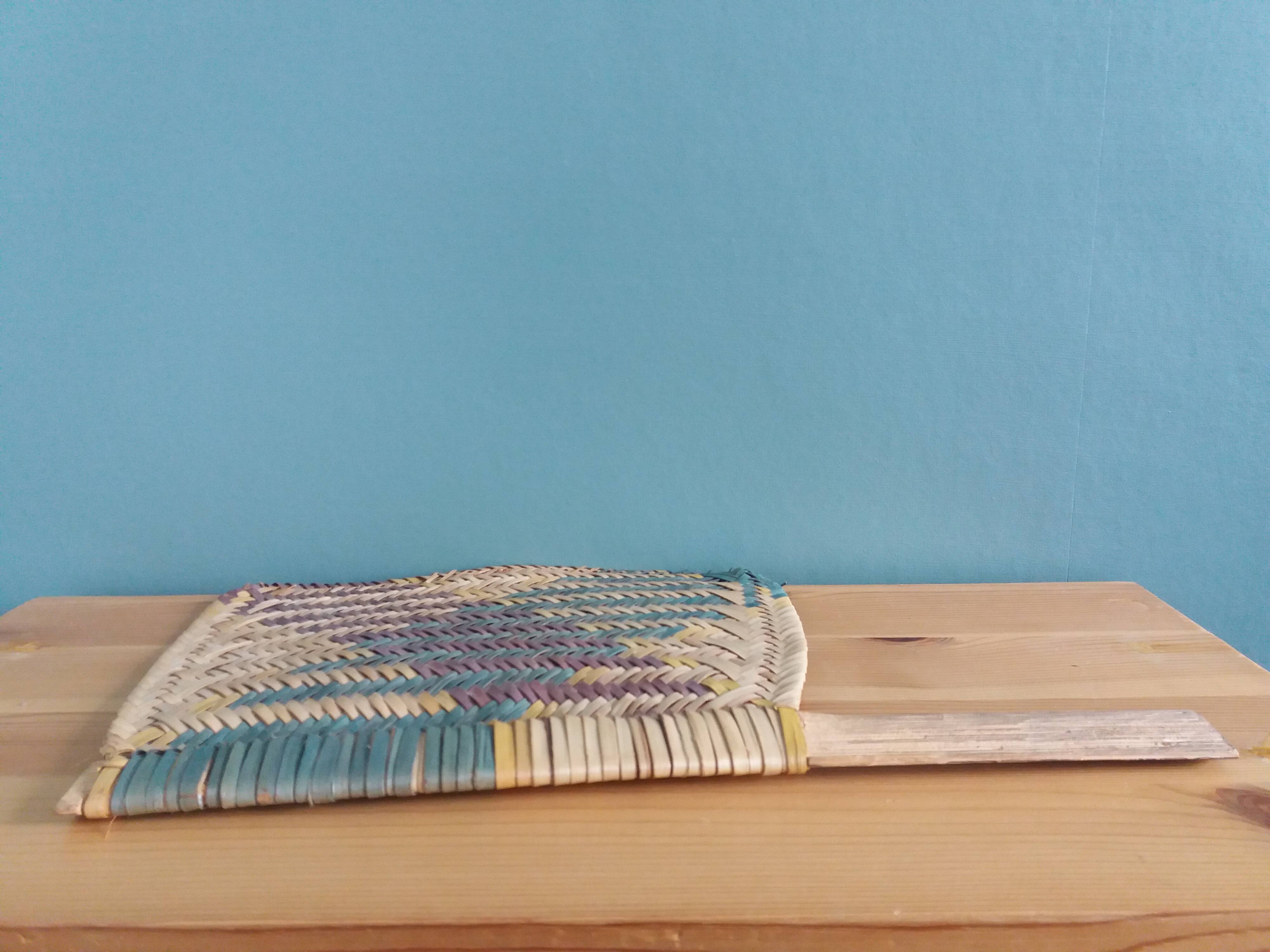 Bamboo straw fan