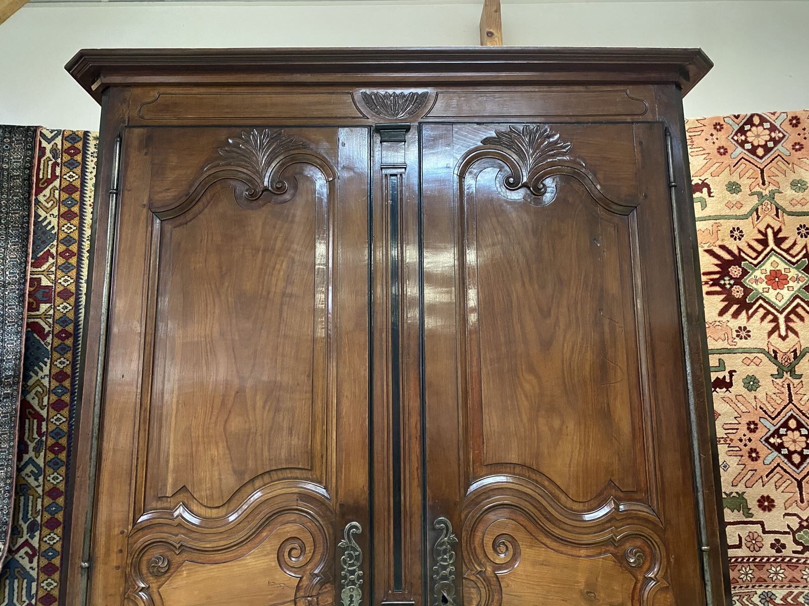 Louis XV walnut cabinet - 18th century
