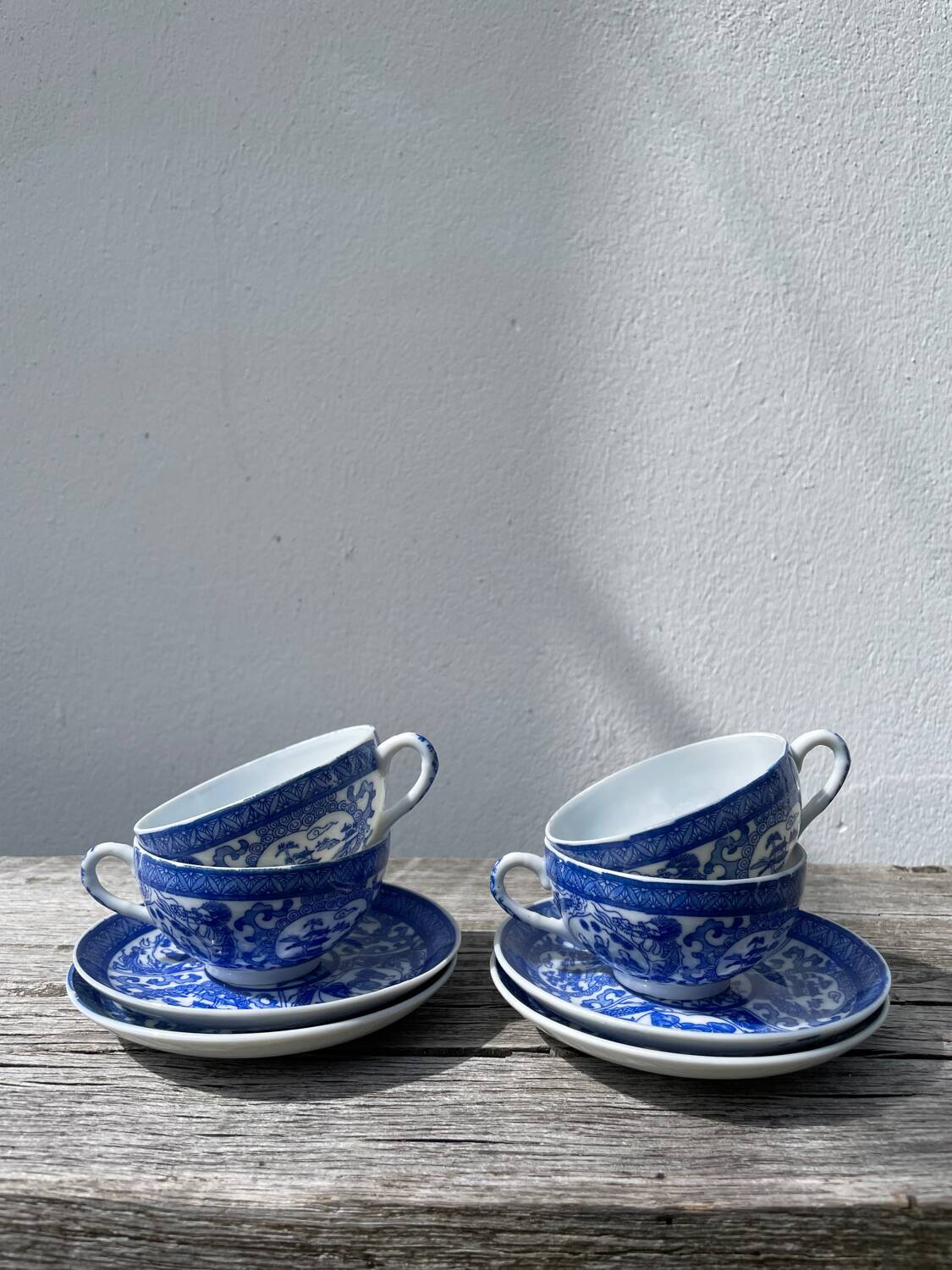 4 tasses porcelaine bleu Japon
