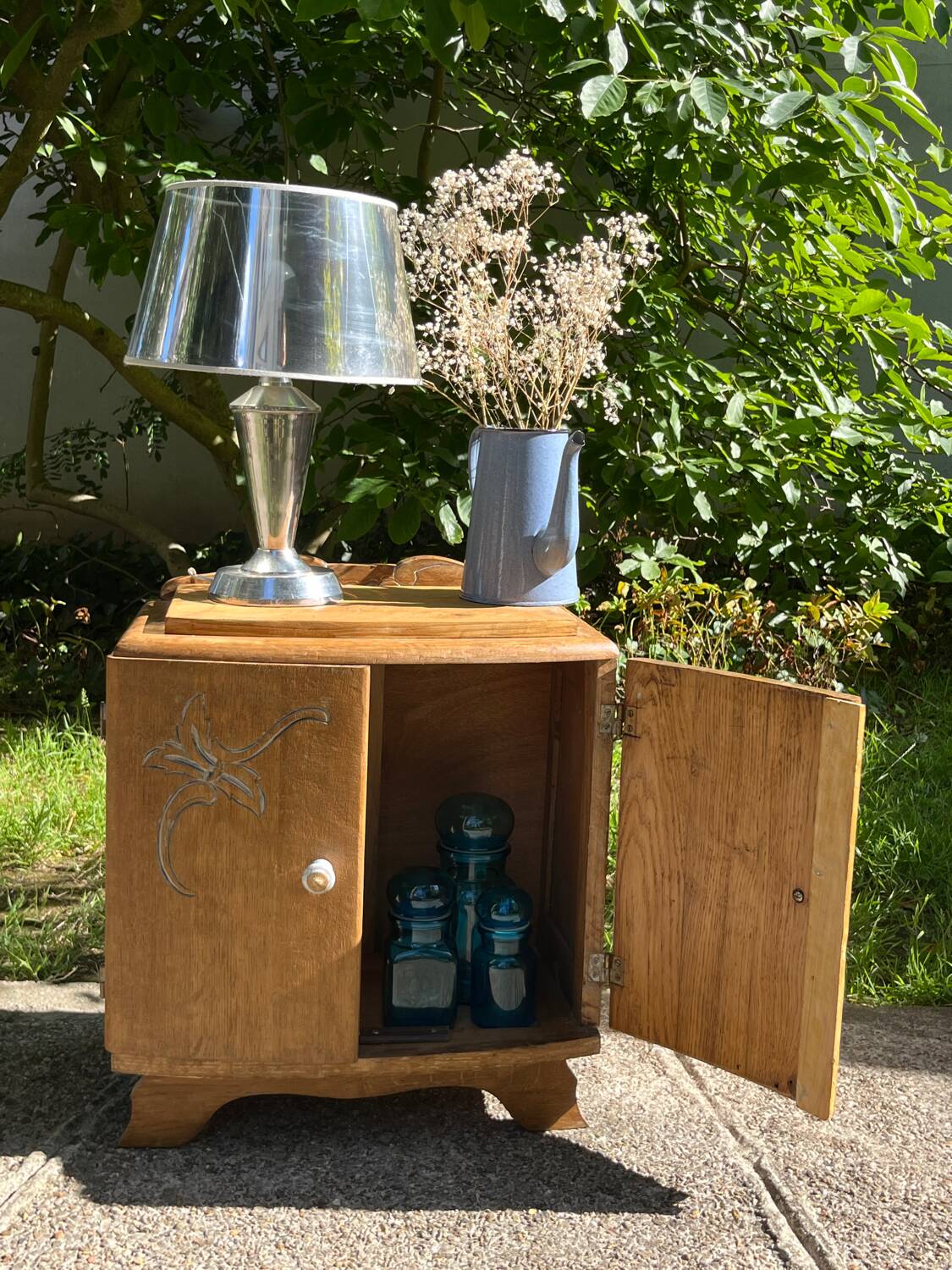 Table de chevet en bois deux portes