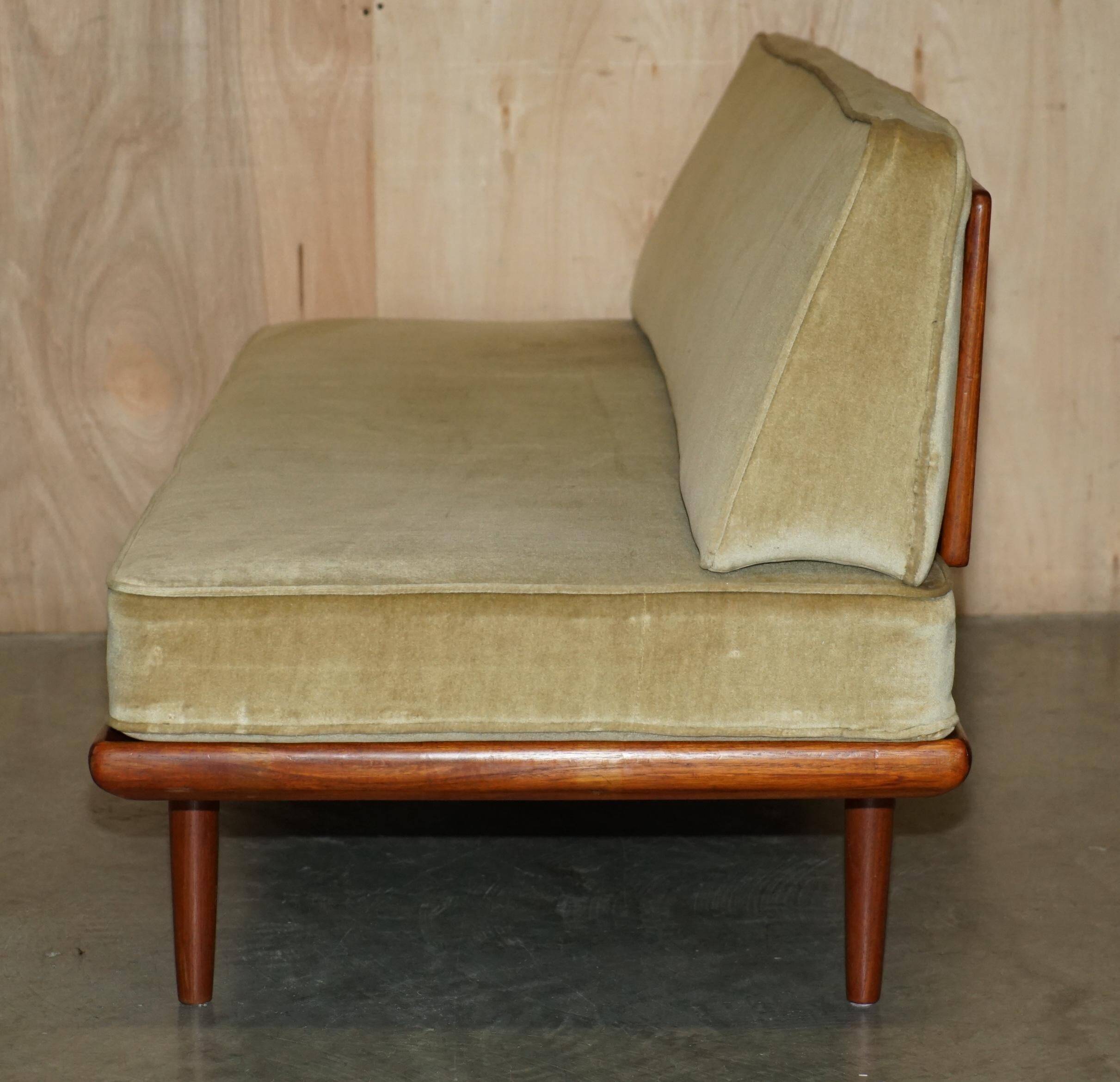 Mid Century Modern Canapé by Pierre Hvidt & Orla Mølgaard Nielsen for France & Son