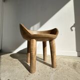 Quadripod chair with round seat and small back in natural monoxyl mango wood