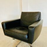 Vintage Danish swivel chair in black leather by Georg Thams