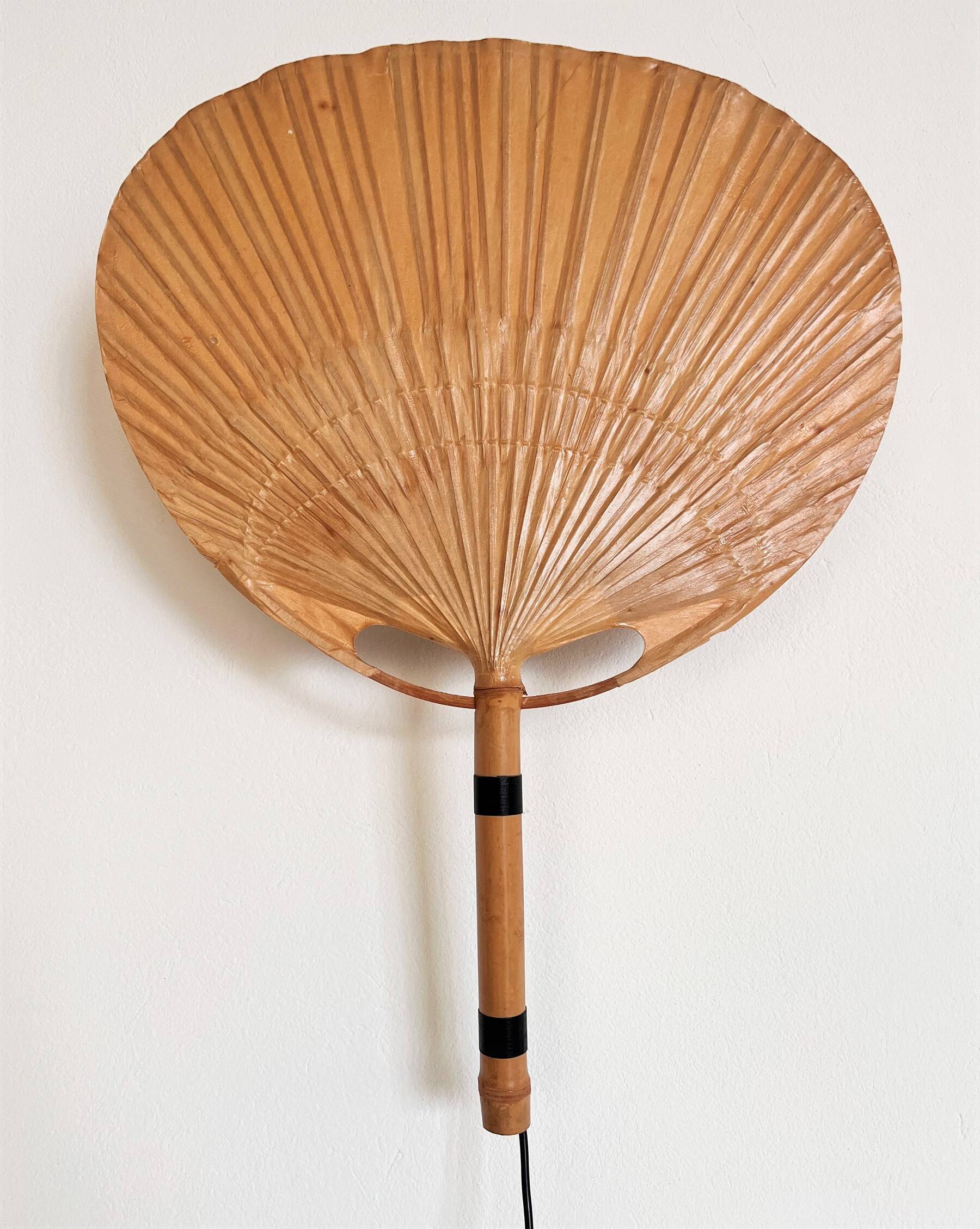 Paire de grandes appliques murales Uchiwa par Ingo Maurer, Allemagne, 1973