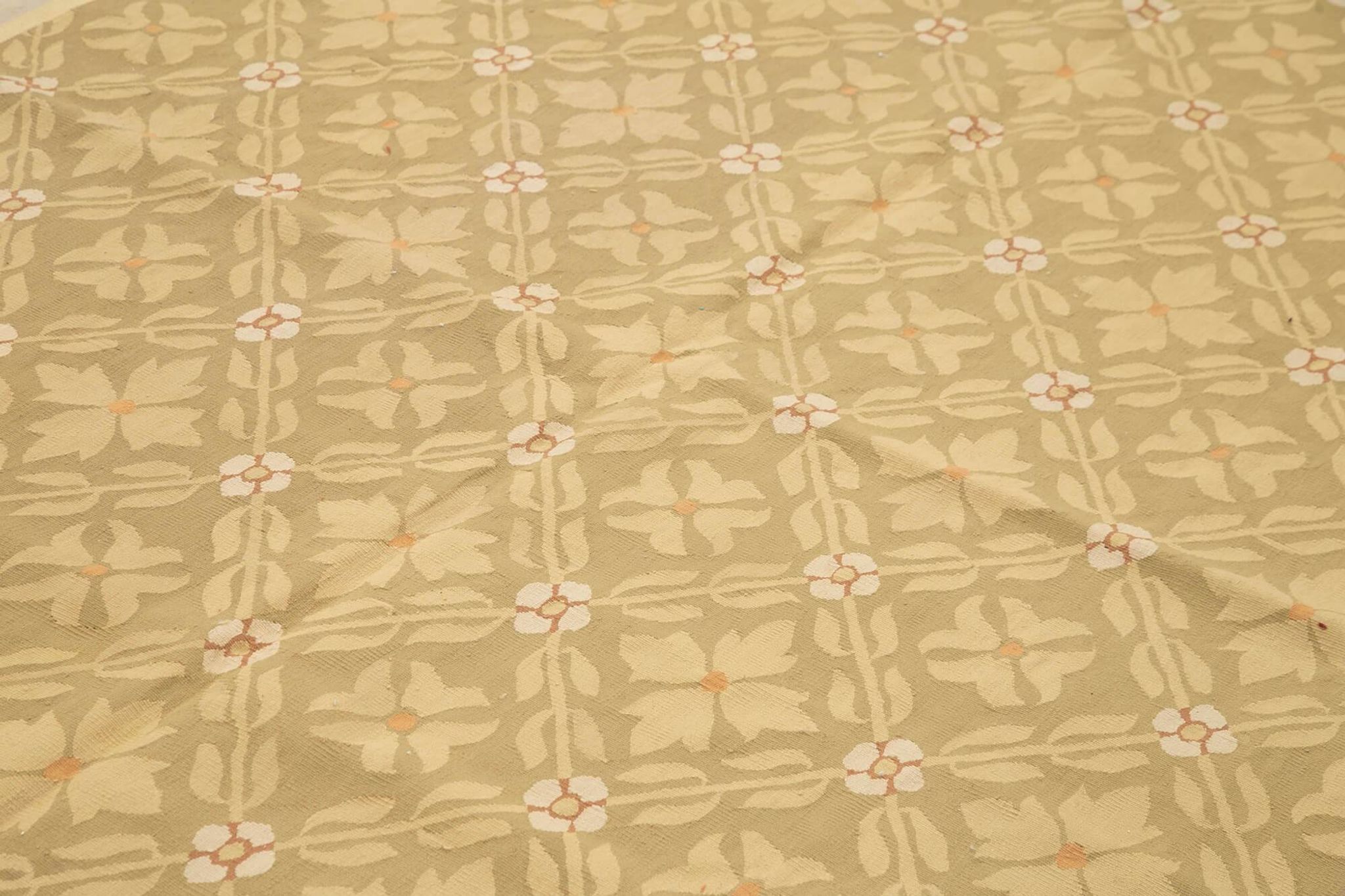 Handmade European Vintage Aubusson Kilim 260 cm x 363 cm