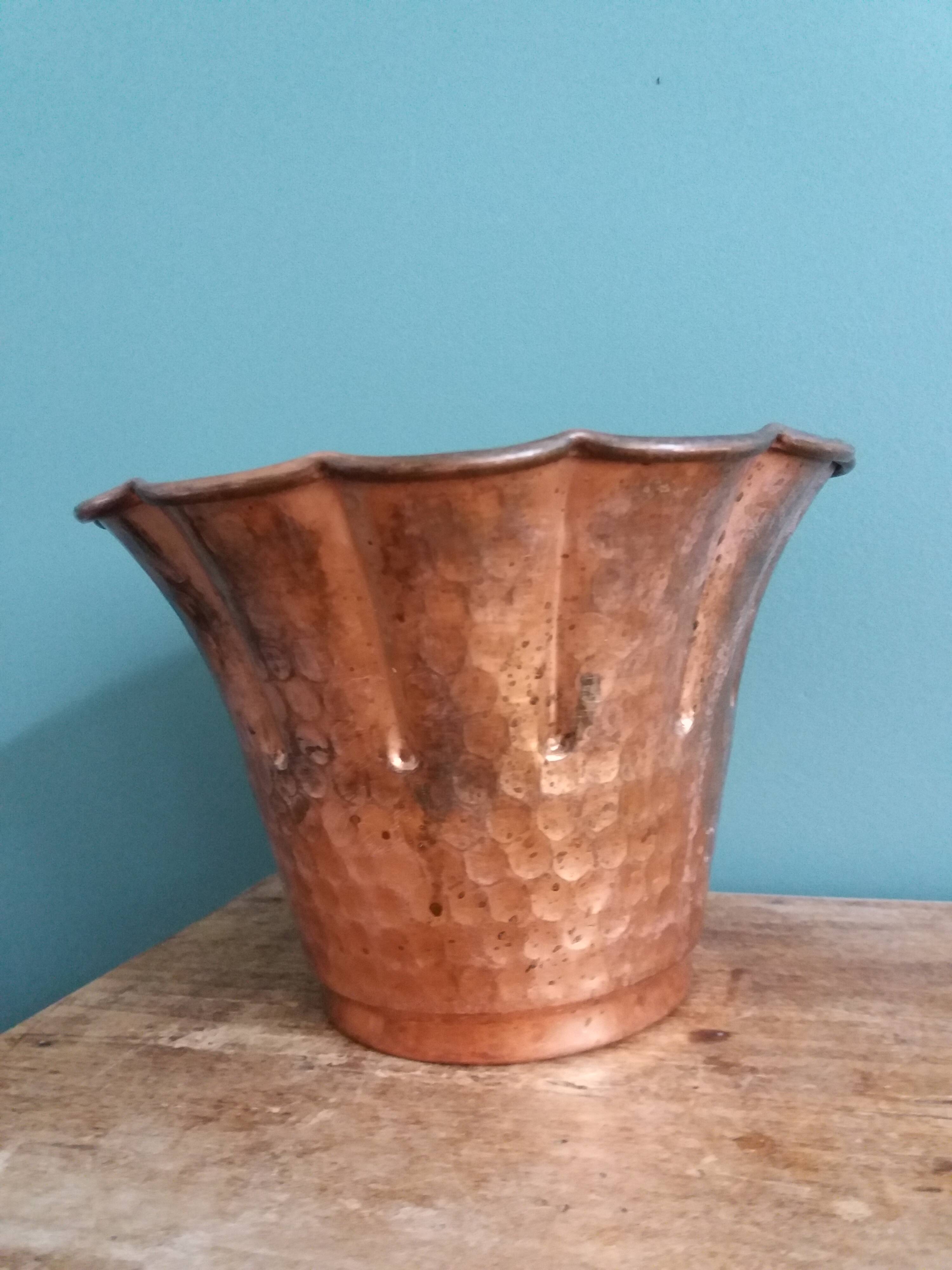 Lecellier Villedieux hammered copper planter