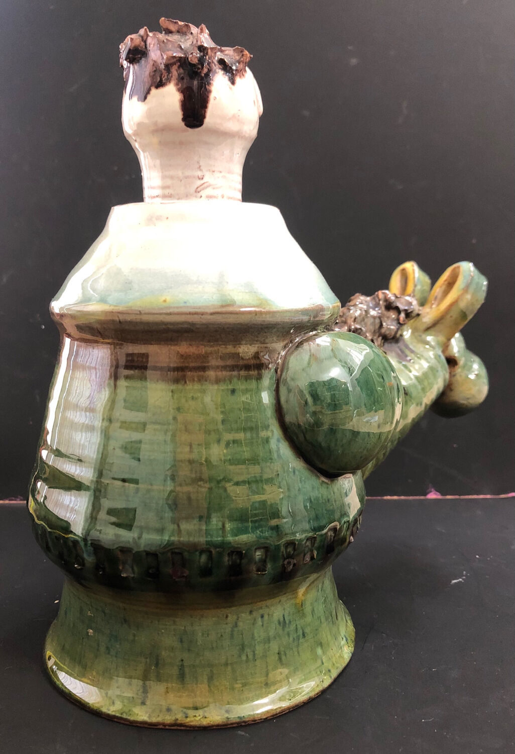 Ceramic shaped piece by Mária Sövegjártó