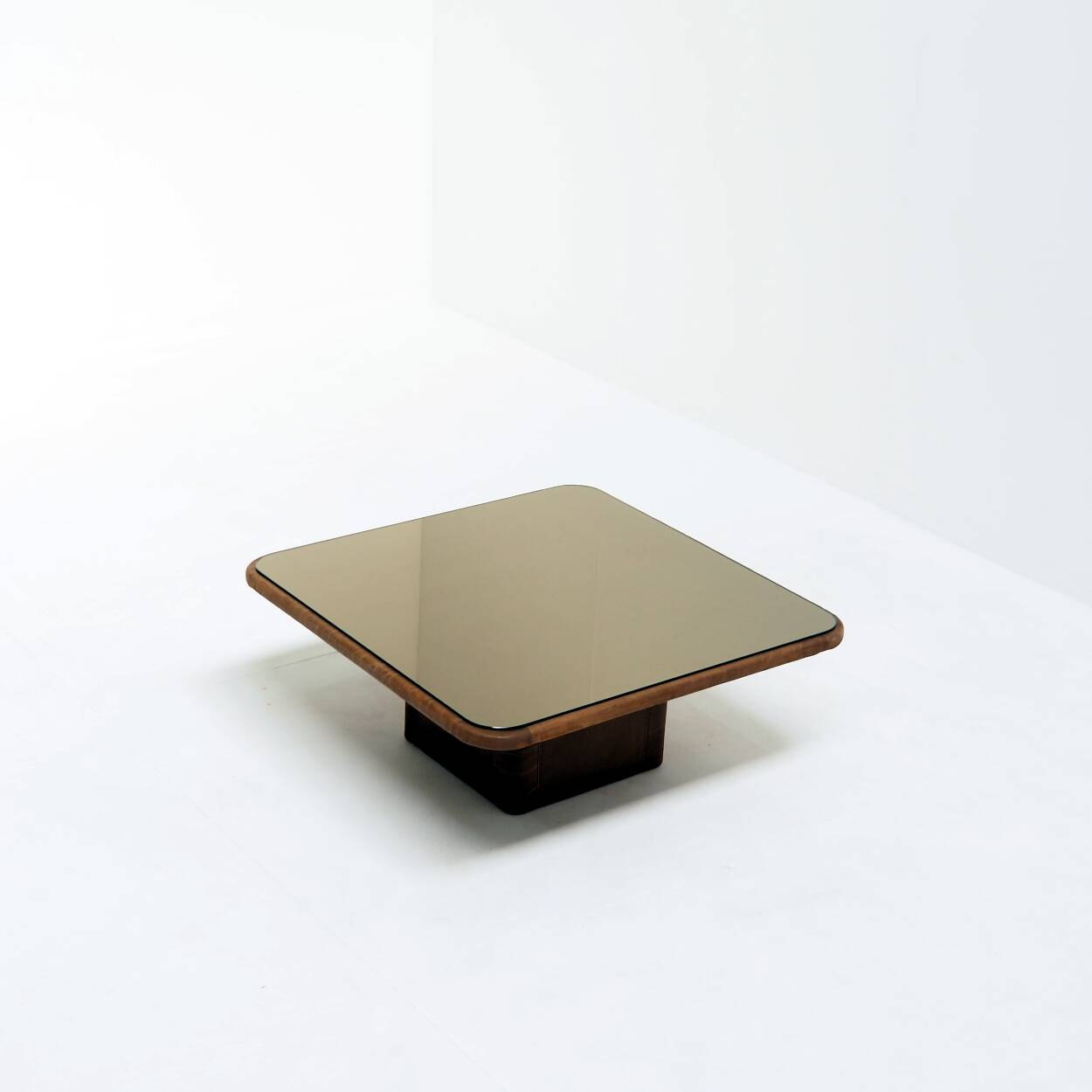 "DS-47" leather coffee table by De Sede, Switzerland, 1970s